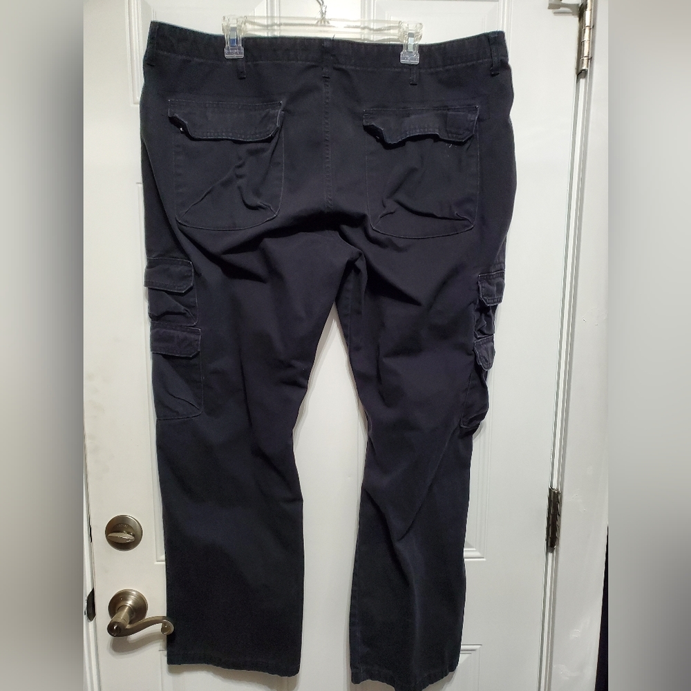 Wrangler Men's Black Cargo Pants size 42 x 30